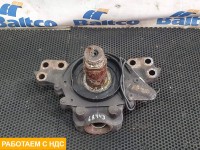 Кулак поворотный правый