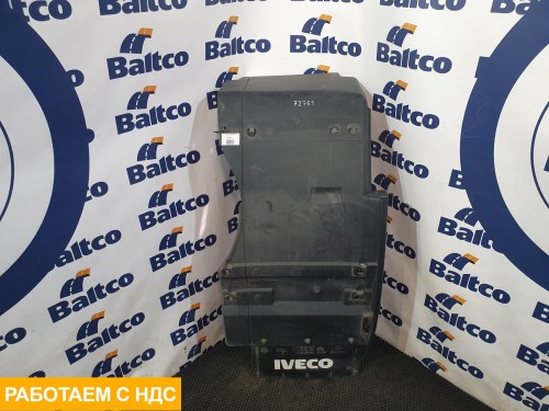 Крыло переднее правое